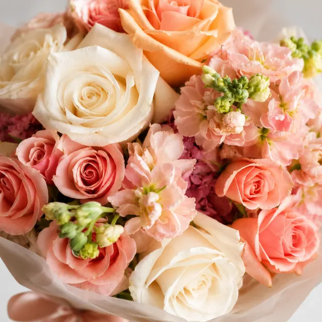 Peach and Cream Rose Bouquet